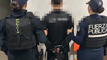 Tres hombres detenidos en Costa Rica con 2,700 dólares presuntamente falsos: todos los billetes eran de $100