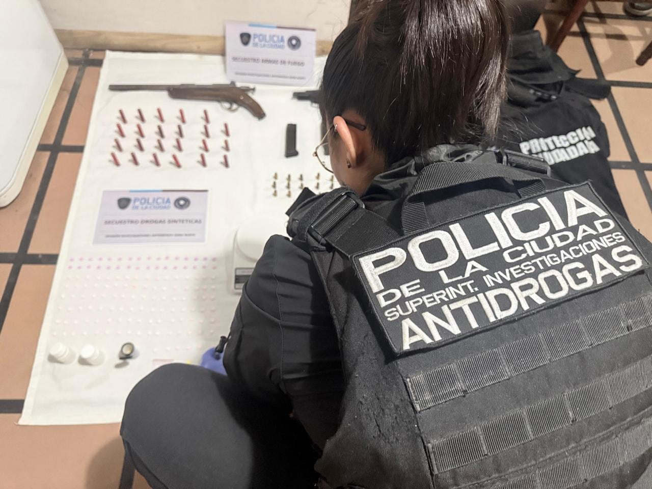 En total, hay cuatro detenidos, entre ellos el propietario del boliche