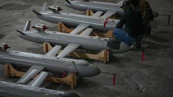 Pilotos de drones: cómo viven las estrellas ocultas del ejército ucraniano que provocan la ira de Putin con sus operaciones en Rusia