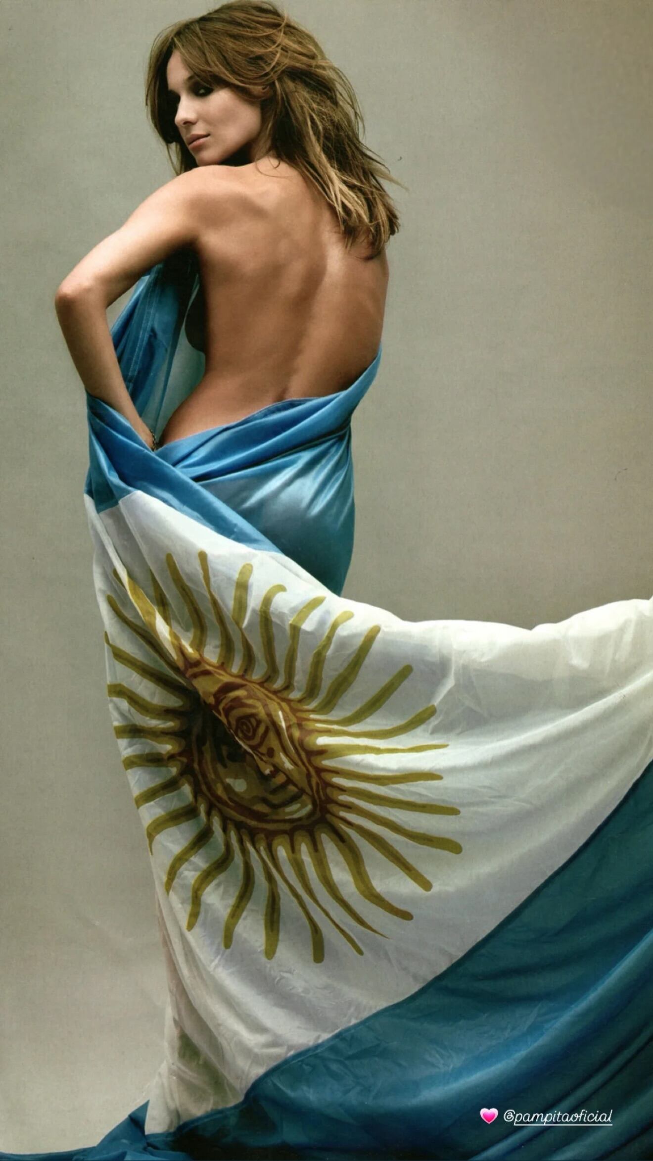 La sensual sesión de fotos de Pampita (Instagram)