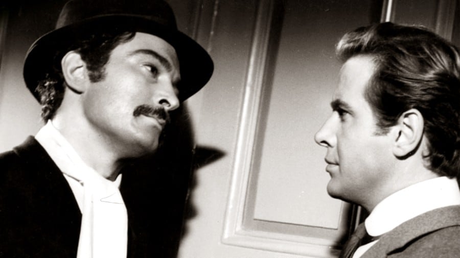 Alfredo Alcón en una escena de