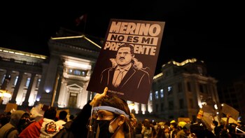 Fuerte enfrentamiento entre policías y