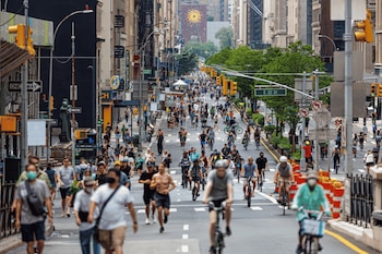 NYC Summer Streets abre calles de Manhattan para peatones, ciclistas y corredores entre las 7 y las 15