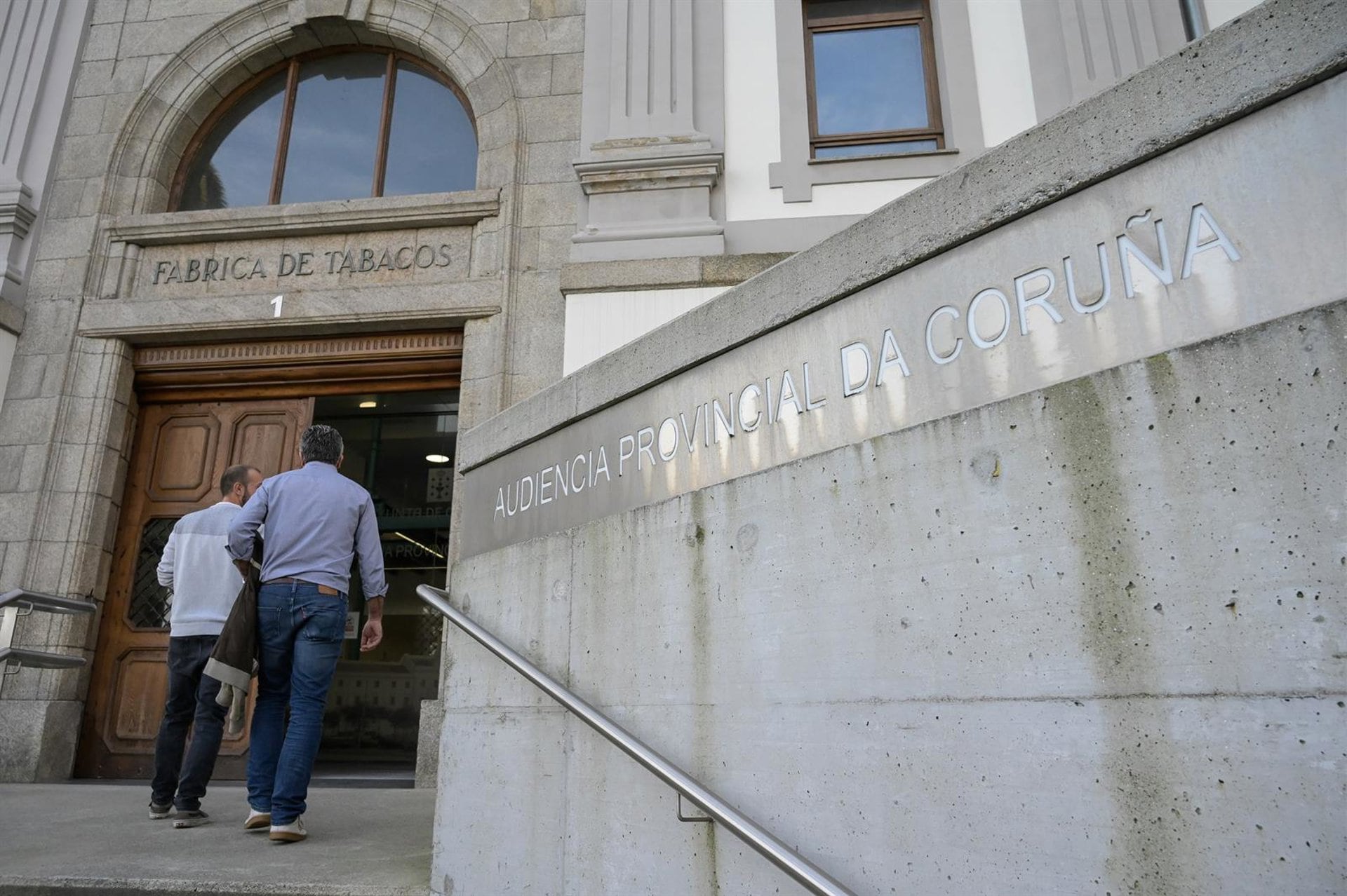Fachada de la Audiencia Provincial de A Coruña (M. Dylan - Europa Press)