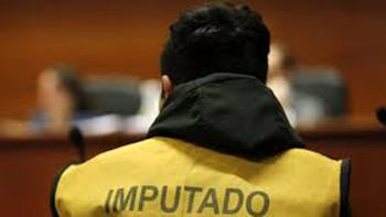 Un argentino fue condenado a 17 años de cárcel en Chile por apuñalar y lanzar a un hombre a una hoguera
