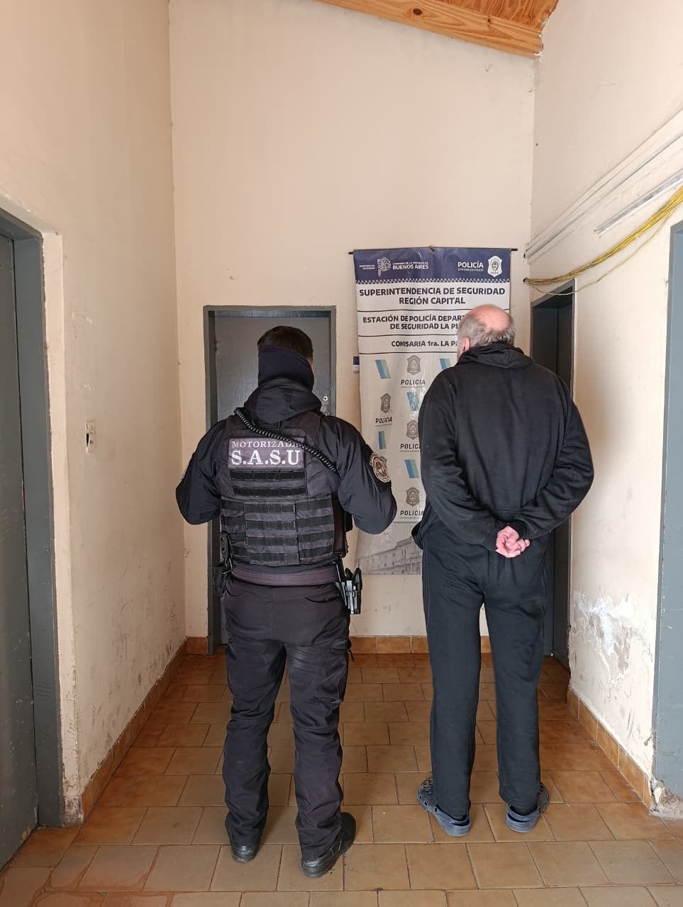 La investigación por el ataque en La Plata quedó a cargo de la UFI 1 y del Juzgado de Garantías 6 por daños, abuso de arma, tenencia ilegítima y amenazas agravadas