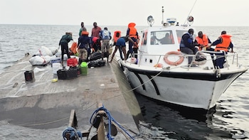 Aumentan a 93 el balance de muertos en el naufragio de un ferry en el lago Kariba de Zimbabue