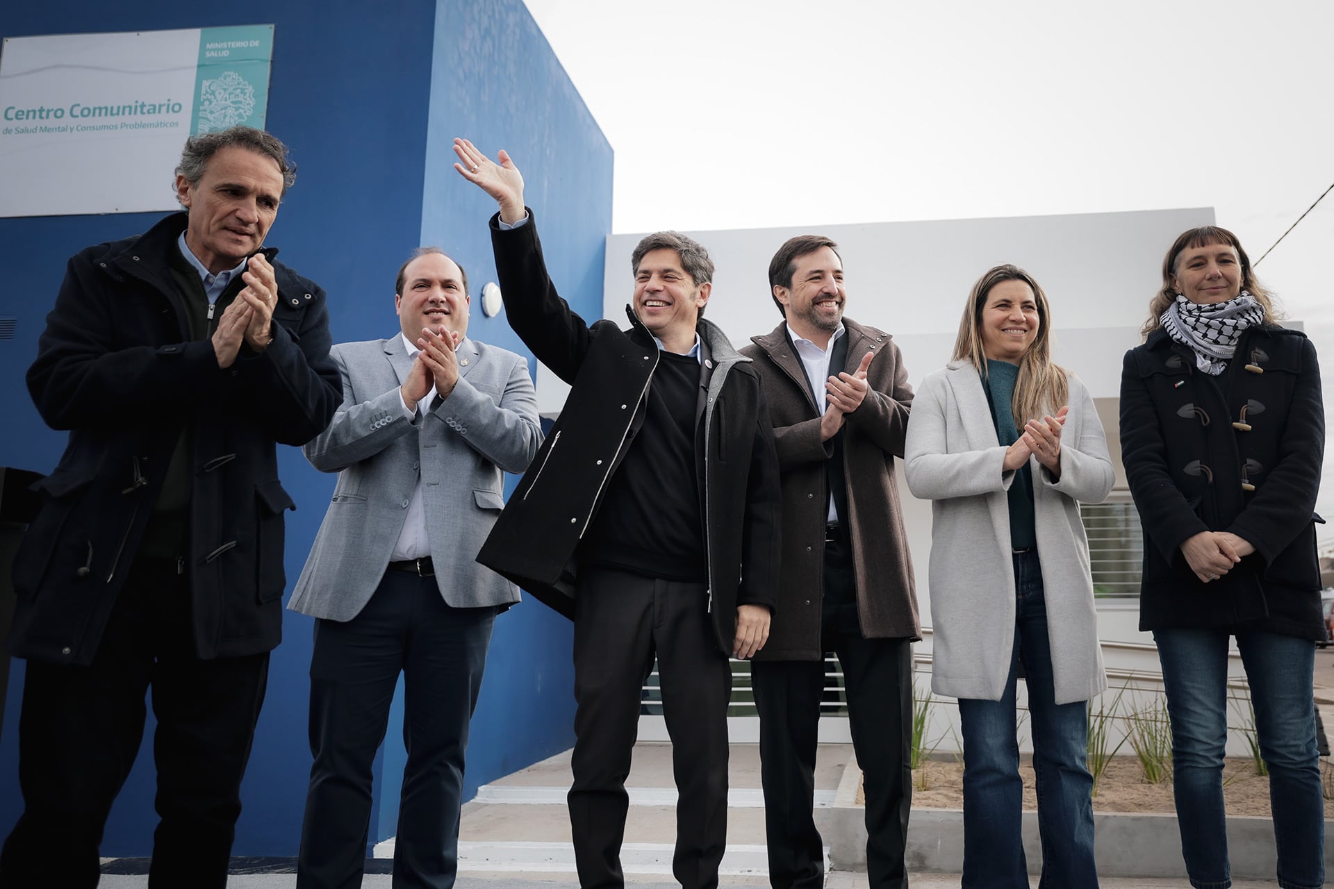 Kicillof junto al intendente de Trenque Lauquen, Francisco Recoulat y los ministros Gabriel Katopodis, Nicolás Kreplak y la subsecretaria de Salud Mental, Julieta Calmels