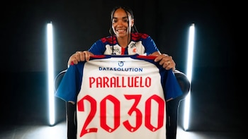 Salma Paralluelo firma cuatro temporadas con el Olympique de Lyon