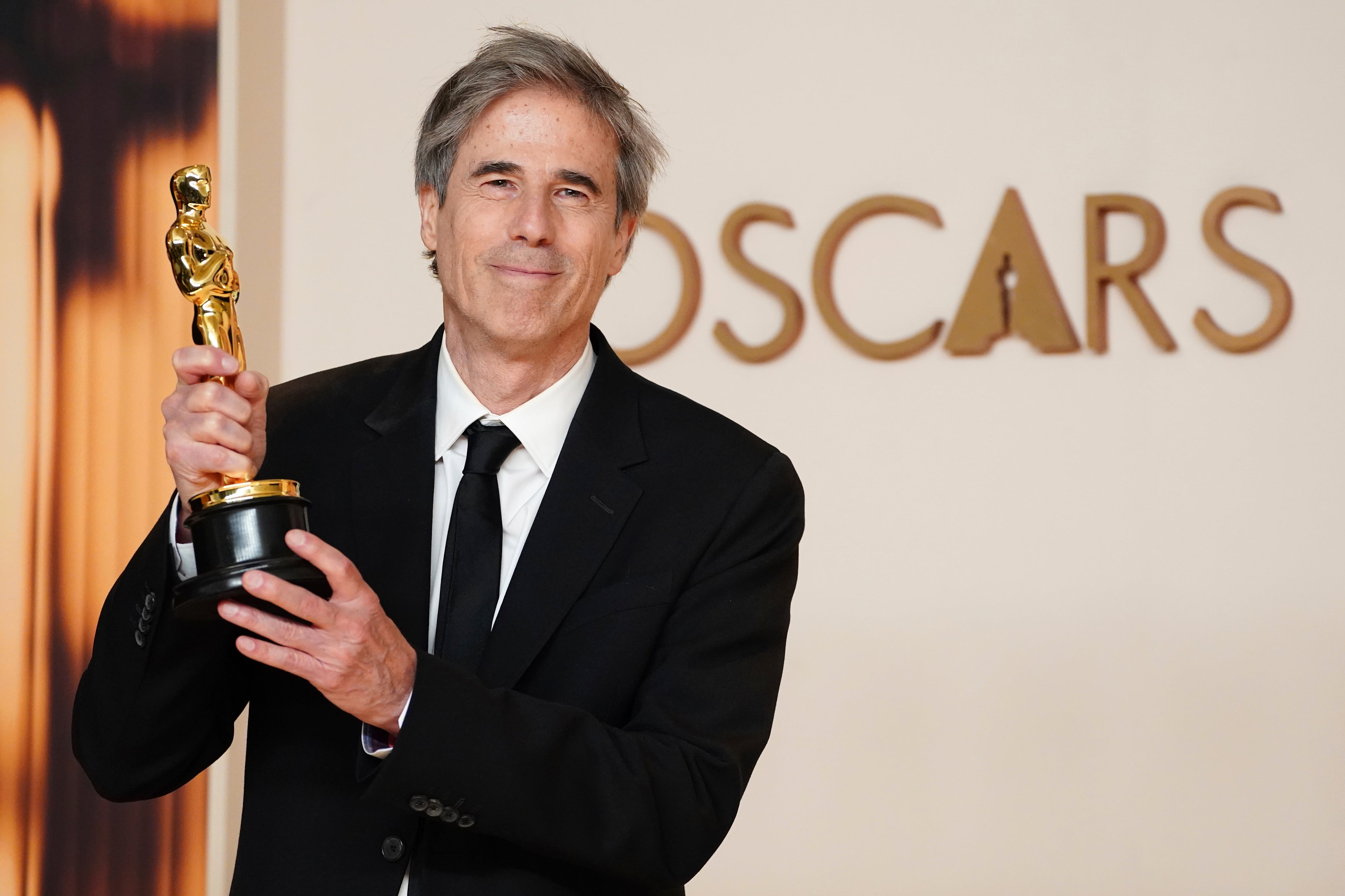 Walter Salles, ganador del Oscar a la mejor película internacional por “Aún estoy aquí” (Jordan Strauss/Invision/AP)