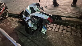 El vehículo chocó contra seis