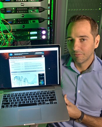 Gerónimo Villanueva, astrónomo del Centro