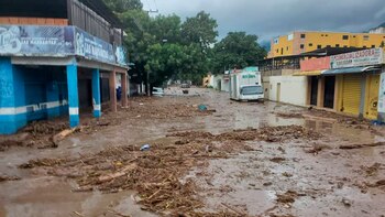 desborde del Rio de El Limón