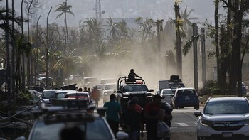 Huracán Otis: Cónsul de Perú