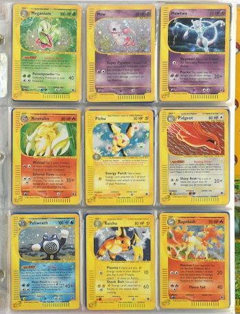 Las cartas de Pokémon estaban en excelente estado pese a los años que pasaron guardadas. (Ewbank's Auctions)