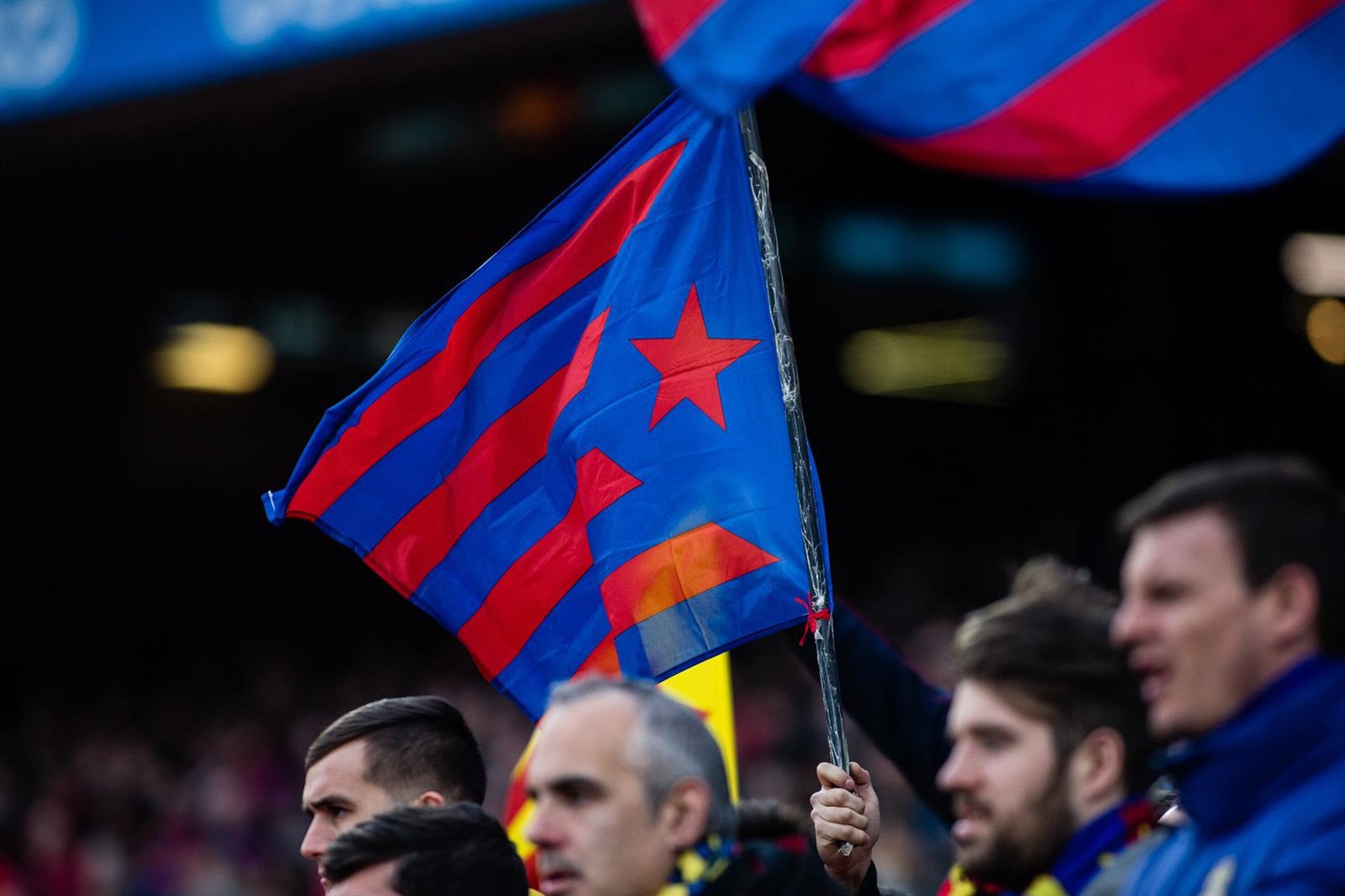 11/02/2018 BARCELONA, SPAIN - FEBRUARY 11: FC Barcelona flag mixed with estelada catalan independence symbol during La Liga match between FC Barcelona v Getafe at Camp Nou Stadium in Barcelona on 11 of February, 2018.
POLITICA DEPORTES
AFP7