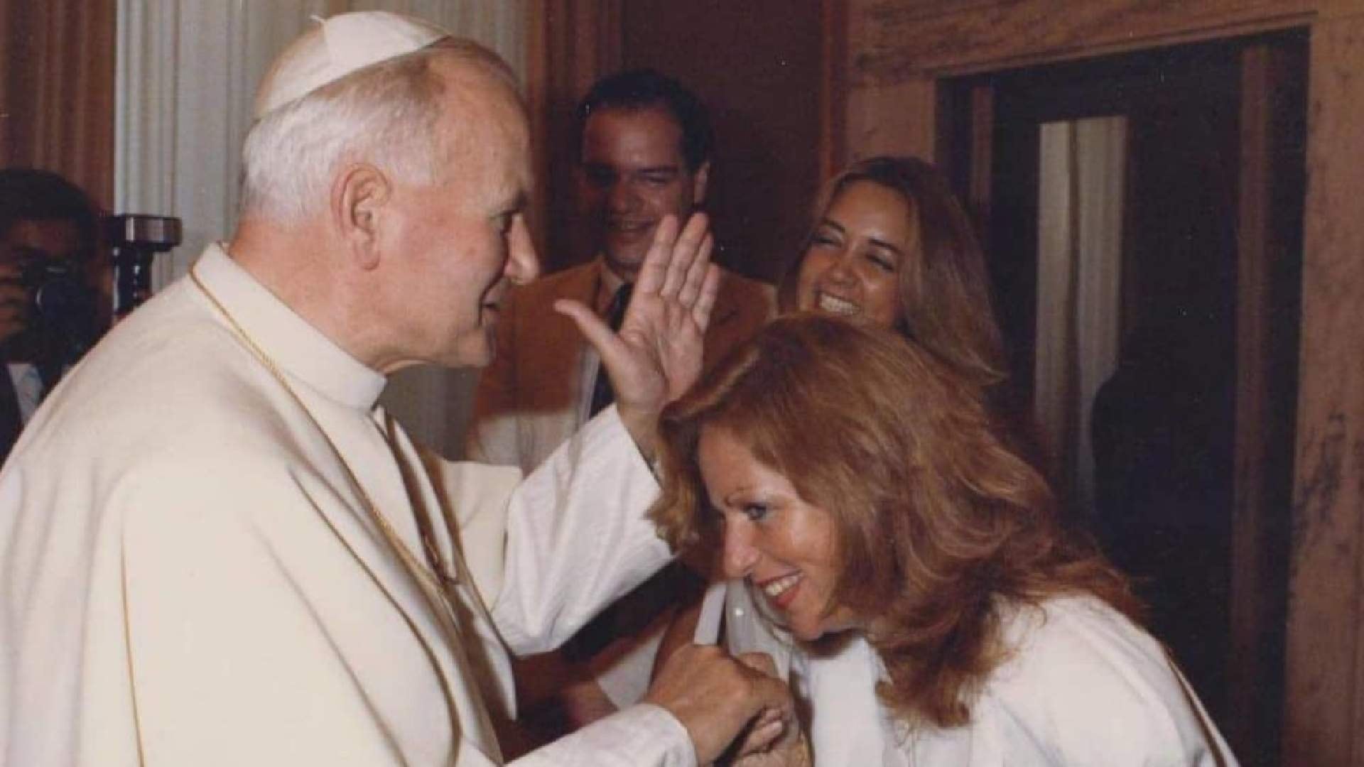 La periodista Valentina Alazraki estuvo en 100 viajes con el papa Juan Pablo II.Crédito: Vatican Media