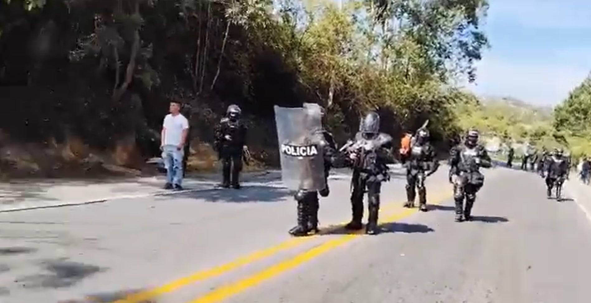 El ataque armado, perpetrado con explosivos y fusiles, se suma a una serie de agresiones contra la fuerza pública registradas en el Cauca durante la última semana - crédito redes sociales