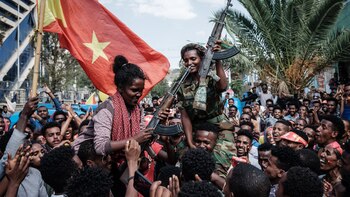 Mujeres combatientes de la Fuerza