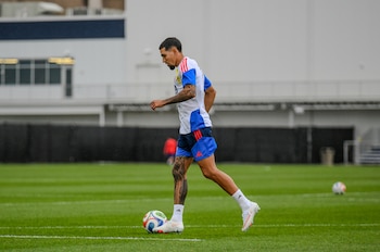 Daniel Muñoz cumplió con los primeros juegos como jugador del Nottingham Forest - crédito FCF