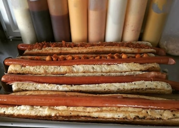 Con salchichas envueltas en tocino