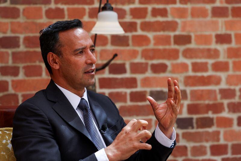 Pedro Sánchez advirtió que los desafíos actuales no deben ocultar los avances logrados ni el hecho de que hubo periodos recientes con situaciones más críticas- crédito Luisa González/REUTERS