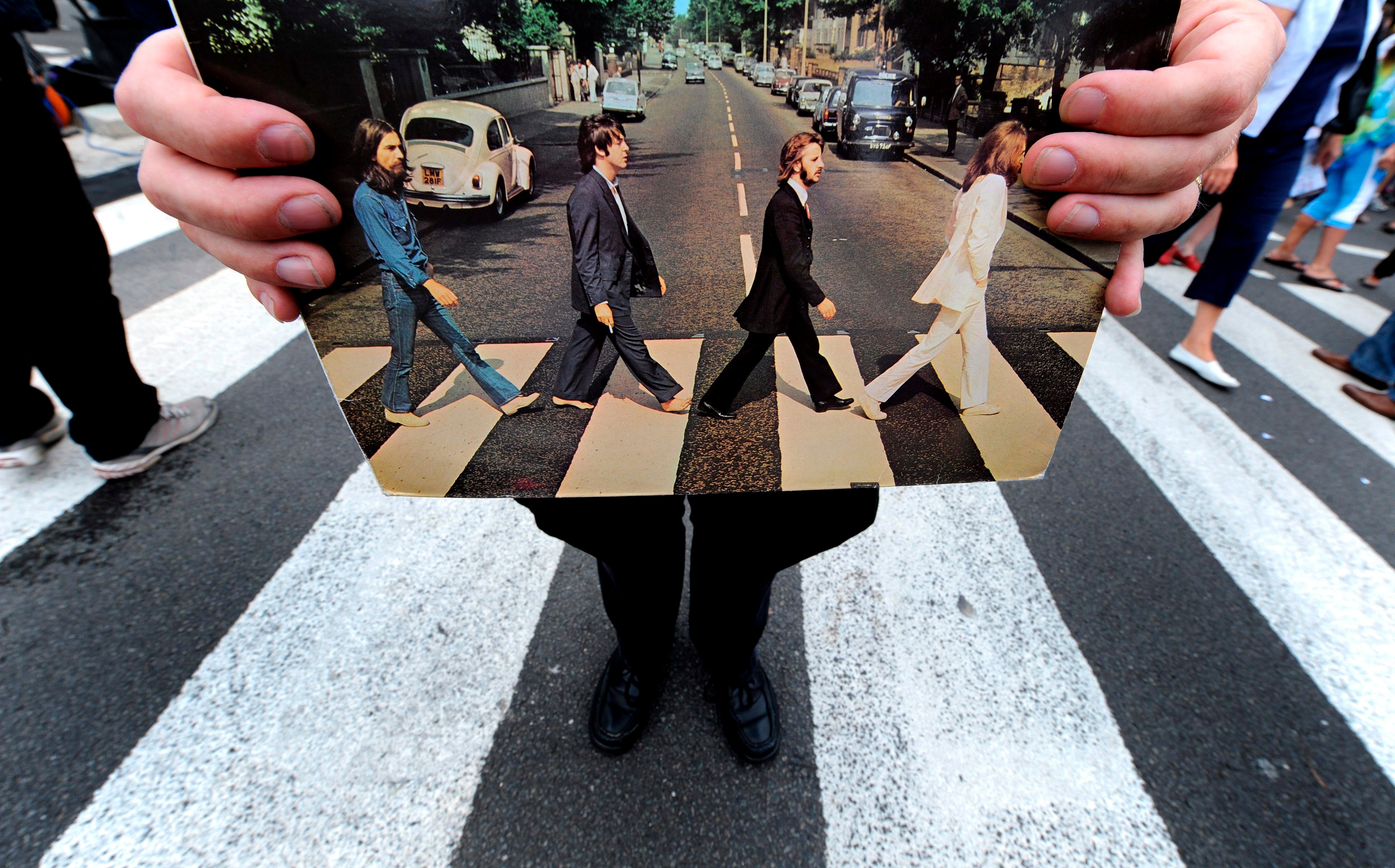 The Beatles publicaron el álbum Abbey Road en el Reino Unido el 26 de septiembre de 1969 bajo el sello Apple Records (EFE/Andy Rain/Archivo)