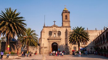 Balacera interrumpe XV años en