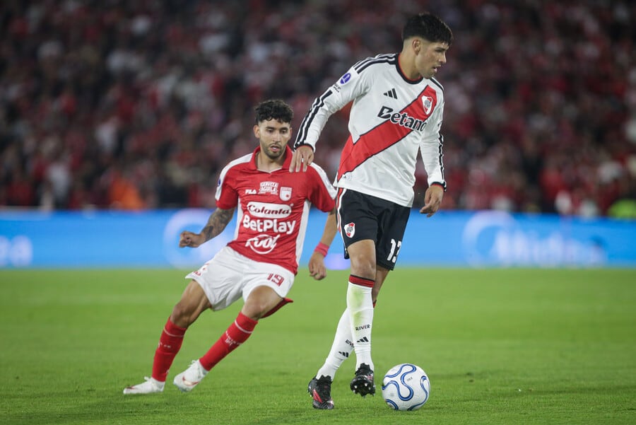 Nahuel Bustos complicó a Santa Fe en el juego de ida al cuadro