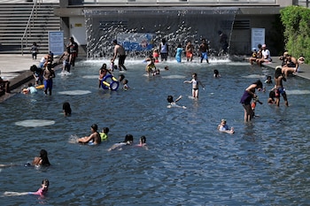 El noreste de Estados Unidos registró una ola de calor histórica en mayo de 2026, rompiendo récords en seis estados según el Servicio Meteorológico Nacional. (REUTERS/Craig Hudson)