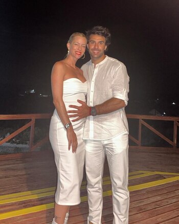 Nicole y Manu Urcera, muy