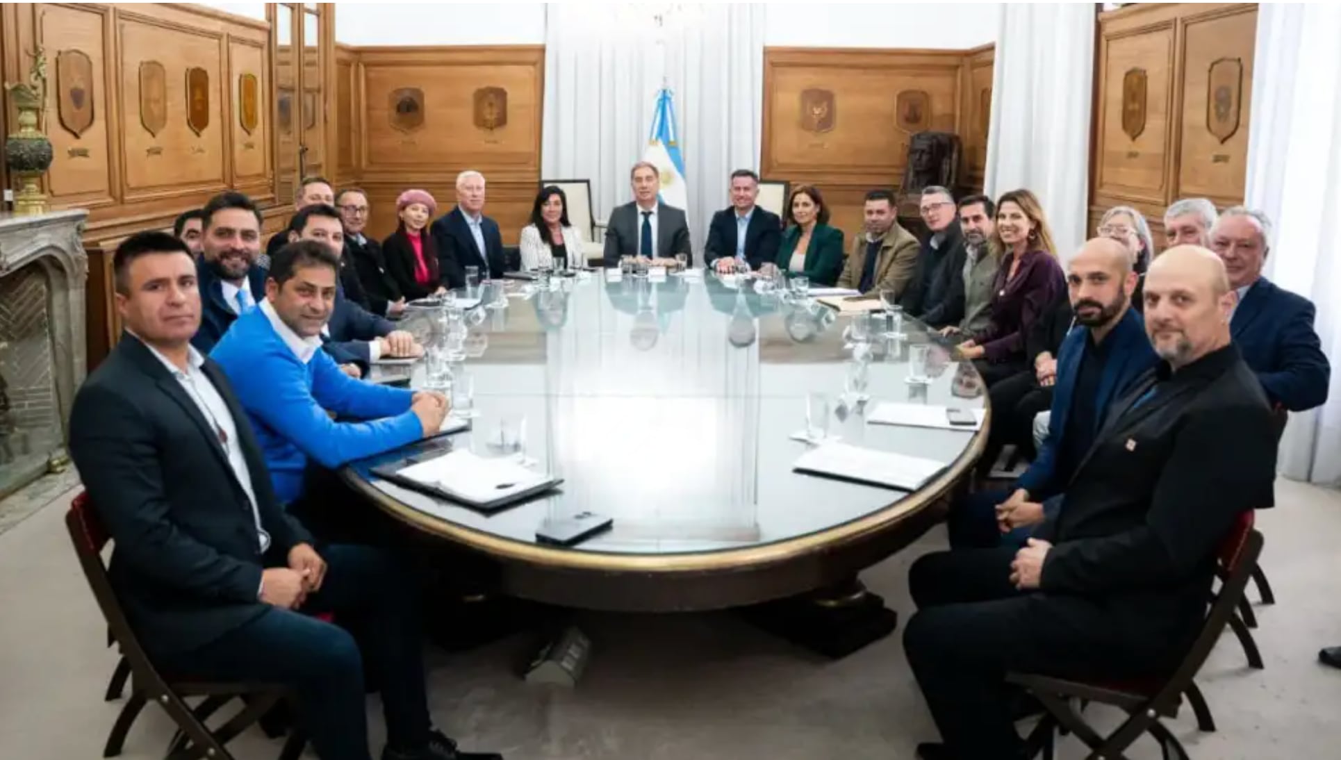Santilli y Bornoroni recibieron a intendentes de la provincia de Córdoba el 17 de junio en la Casa Rosada