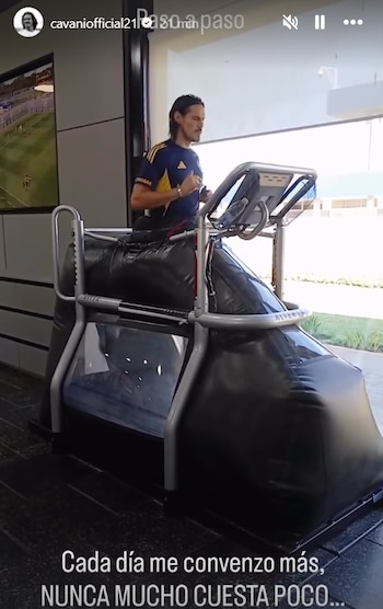 Cavani ya había realizado otros posteos sobre su rehabilitación