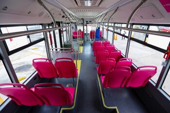 Interior De Unidad Del Metrobús