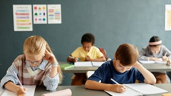 Bacterias en polvo de aulas relacionadas con reducción de función pulmonar en niños