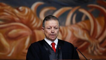 Arturo Zaldivar a rencontré l'ambassadeur