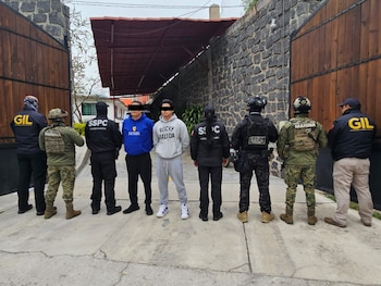La operación, coordinada entre fuerzas federales y estatales, permitió el aseguramiento de drogas, armas, vehículos y equipo especializado