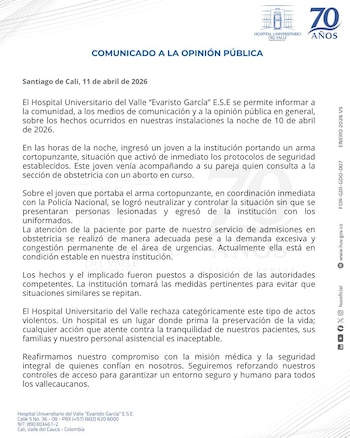 El hospital reconoce congestión y alta demanda en urgencias, pero asegura haber actuado bajo los protocolos establecidos - crédito @HUVoficial / X