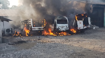 Incendian granja en Veracruz; Rubén Moreira acusa ataque de civiles armados.