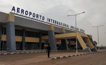 Aeropuerto de Guinea Bissau (@oscarbalmen)