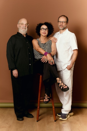 Moreno Veloso, Jaques Morelenbaum y Paula Morelenbaum