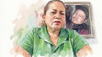 Ilustración en acuarela de una mujer con el cabello recogido y una camisa verde, mirando al frente. A su derecha, se ve un cuadro con el retrato de un hombre.