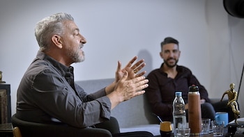 Carnival charla bajo la mirada