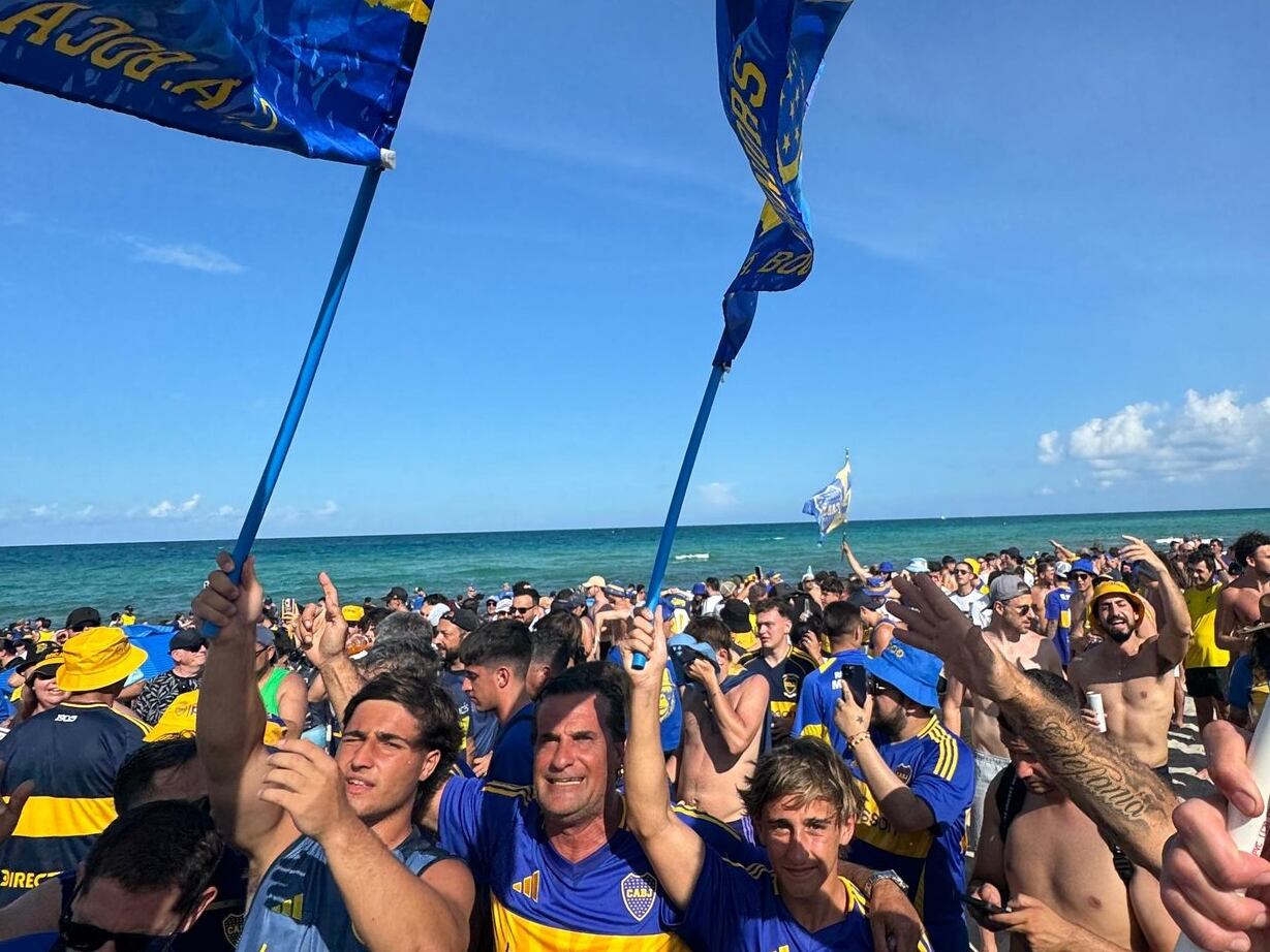 El banderazo de los hinchas de Boca en Miami antes del duelo ante Bayern Múnich (GASTONALVAREZ1)