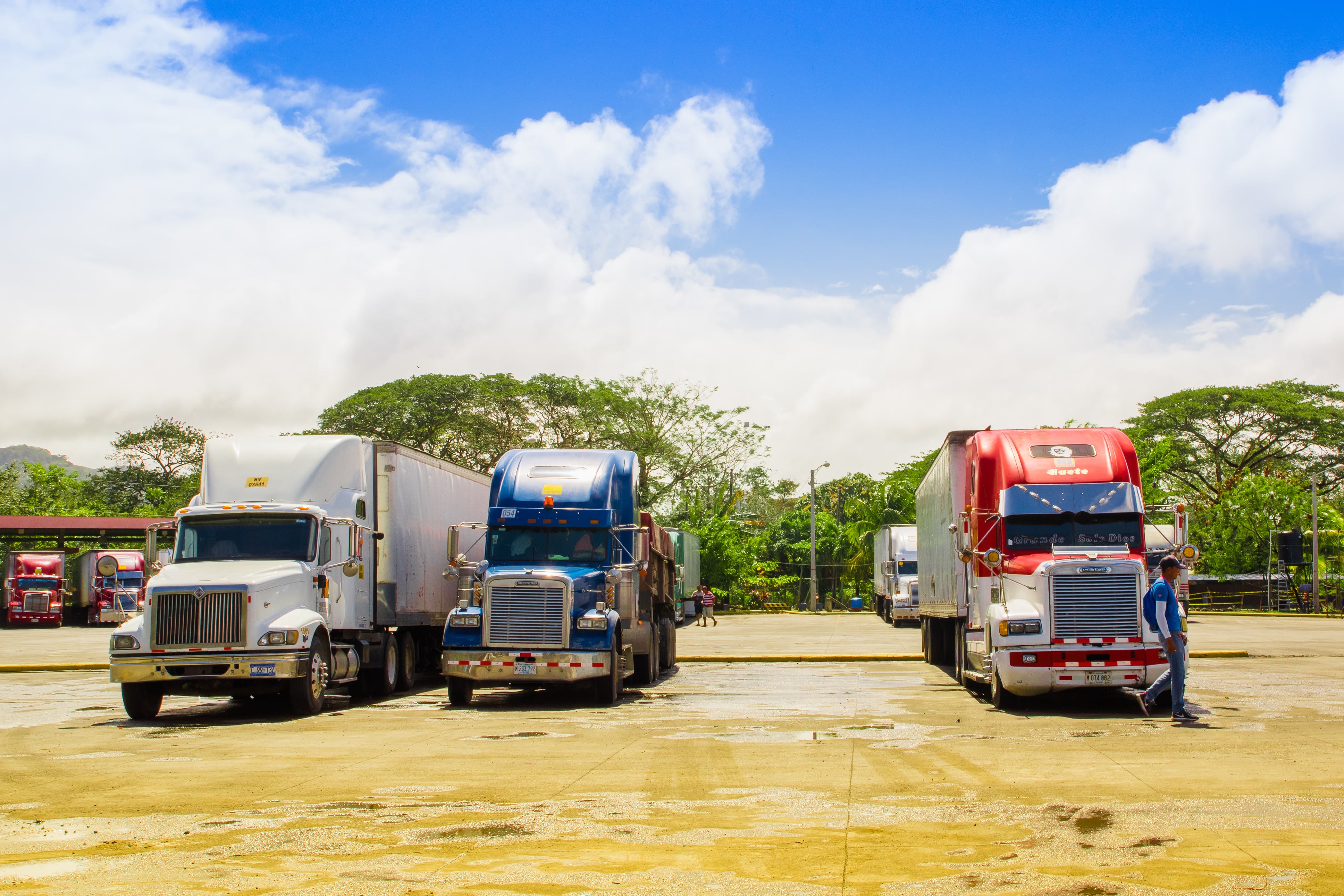 El objetivo es reducir los tiempos de espera y los costos del comercio en un corredor clave para el intercambio entre los países del istmo (Foto: Shutterstock)