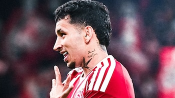 Gustavo Puerta recibió elogios de su técnico tras debutar con gol en el Olympiacos de Grecia: “Nos ayudó mucho”