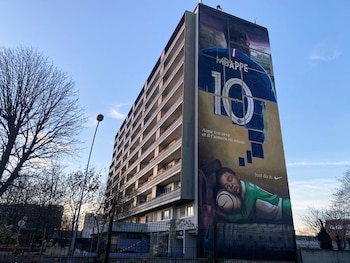 Un mural que muestra al