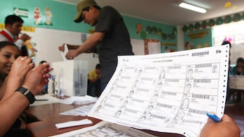 ¿Qué pasa si dos candidatos quedan muy cerca en votos? Actas observadas, impugnaciones y conteo electoral