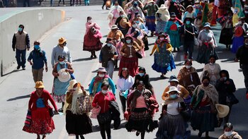 Una multitudinaria marcha de padres