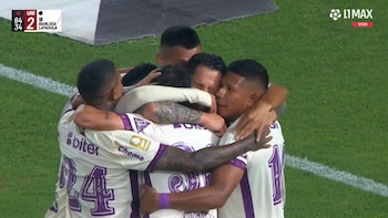 Gol de Gianluca Lapadula con asistencia de Lisandro Alzugaray para el 2-0 de Universitario vs Juan Pablo II por Torneo Clausura 2026